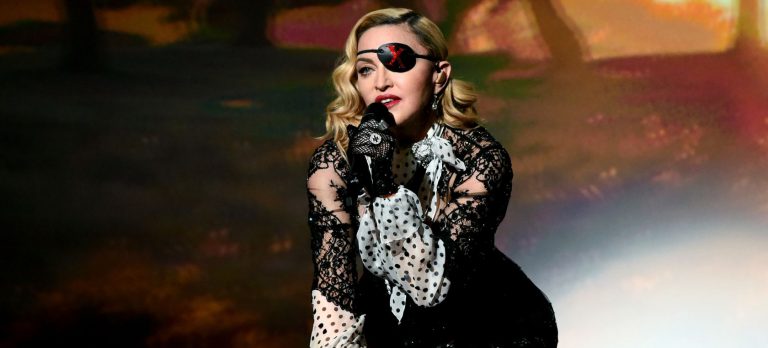 Madonna toma su orina para combatir el paso del tiempo en su cuerpo