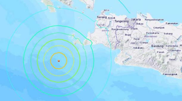 Terremoto de 7.4 grados en Indonesia, alerta de tsunami