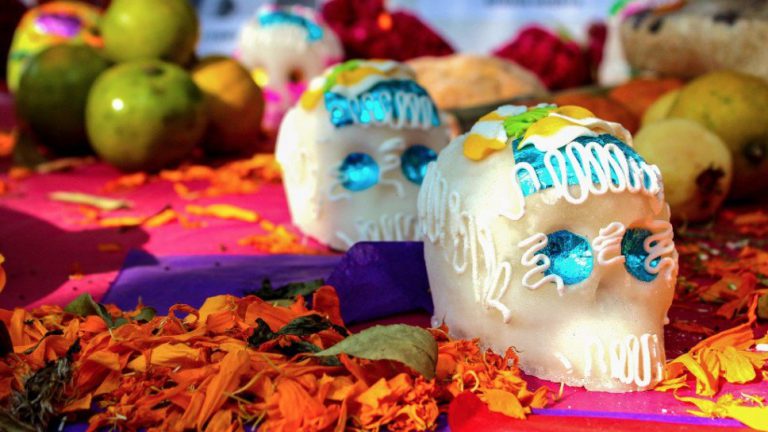 Mixquic y Pátzcuaro, entre lugares preferidos para Día de Muertos