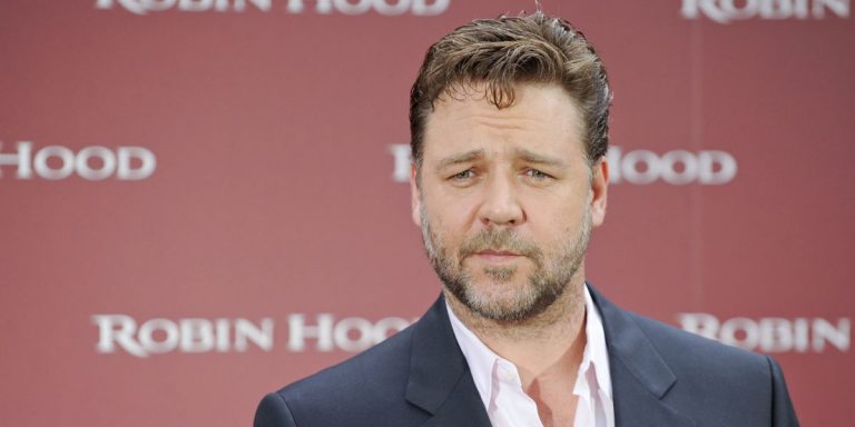 Russell Crowe brinda ayuda tras crisis por coronavirus