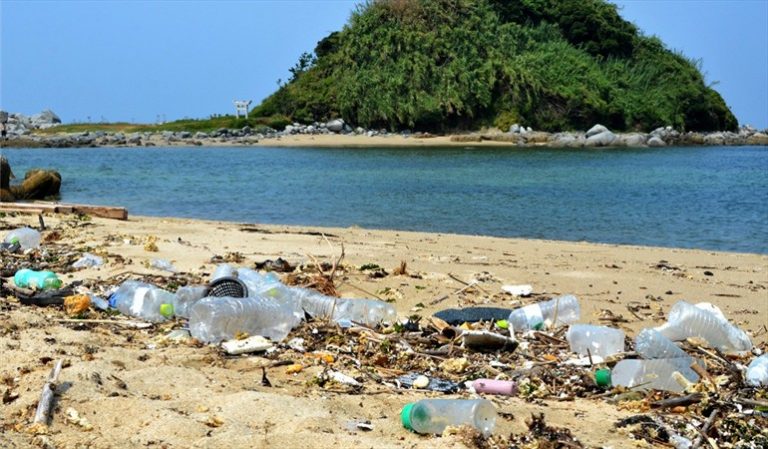 La cantidad de plástico en el Atlántico es unas 10 veces mayor de lo estimado