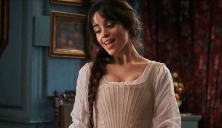 Revelan imágenes de Camila Cabello como “La Cenicienta”