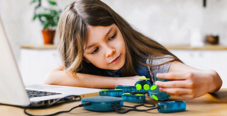 Conoce estos regalos para las niñas y niños apasionados por la tecnología