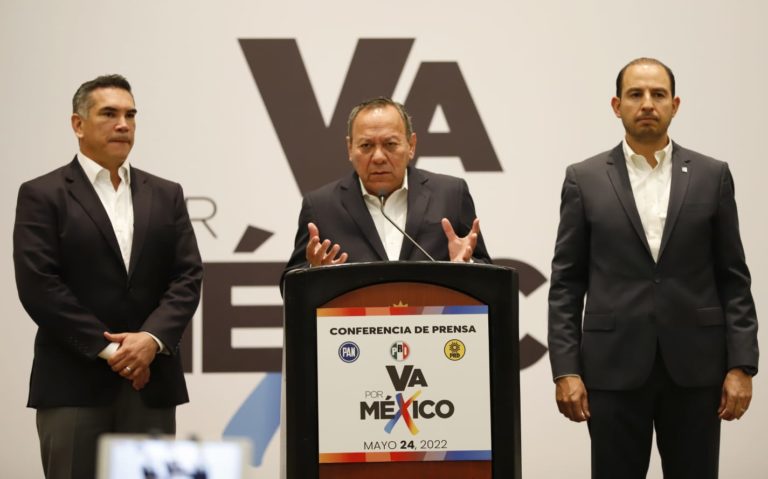 Oposición mexicana denuncia ante tribunal a funcionarios por proselitismo
