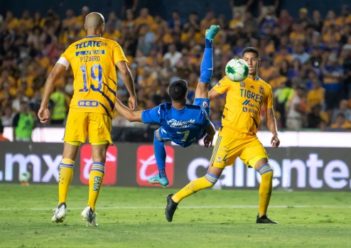 Tigres pierde con Cruz Azul, pero se clasifica a las semifinales