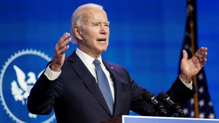 Biden propone más protecciones para las víctimas de abuso y estudiantes trans