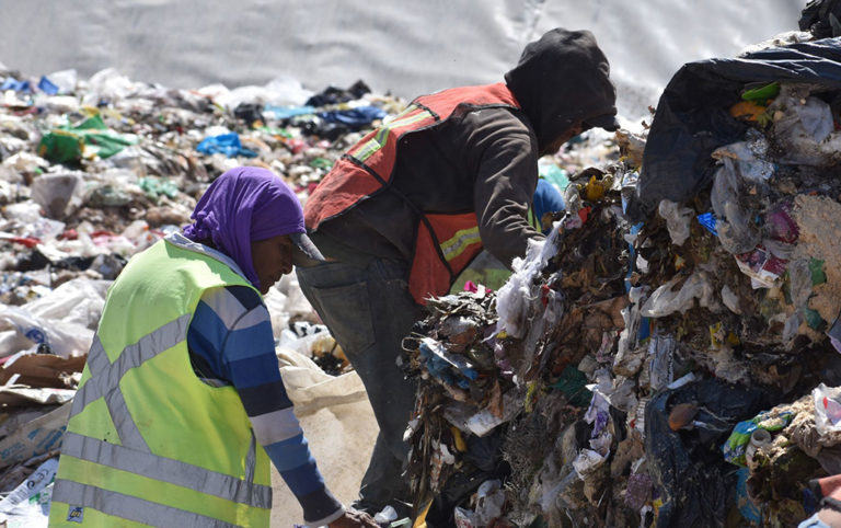 Recicladores mexicanos alertan sobre ley que prohíbe la recolección