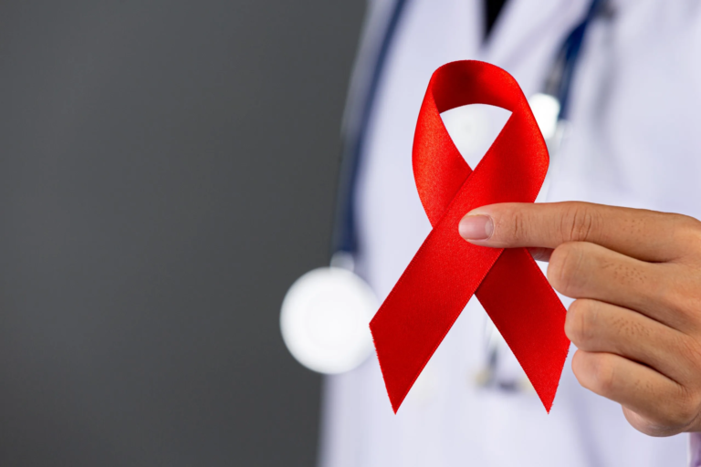 Vivir con VIH en México: más allá del desabasto y el estigma