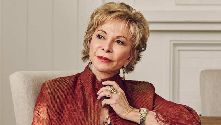 Los 80 años de Isabel Allende: amar, escribir y conectarse con sus lectores