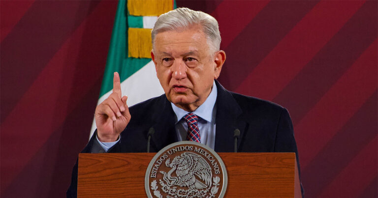 AMLO analiza vetar la Ley General de Comunicación Social para estados