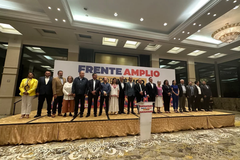 Ellos integran el comité organizador de candidatura de Frente Amplio por México